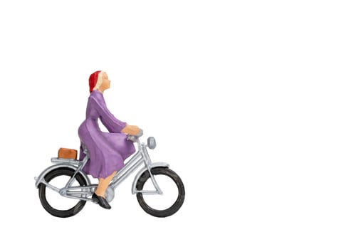 Preview: Miniature People Travellers With Bicycle Isolate On White Background With Clipping Path