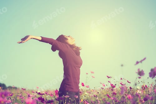Preview: Happiness Woman Stay Outdoor In Flower Garden Under Sunlight