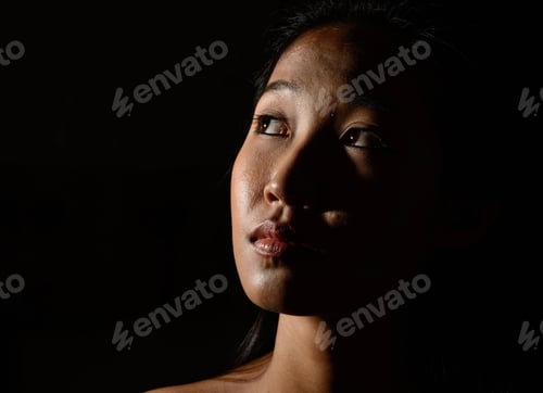 Preview: Dramatic And Woman.