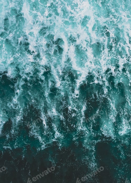 Preview: A Vertical Shot Of Sea Waves And The Foam - Perfect For Background
