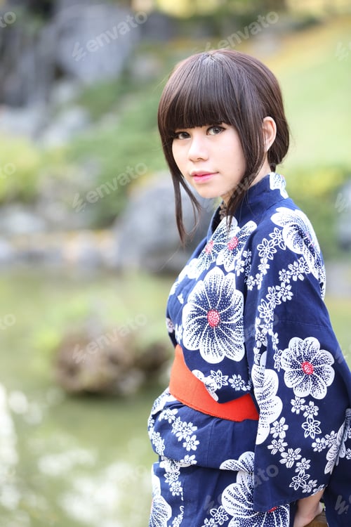 Preview: The Girl With Japanese Yukata