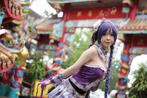 Preview: Portrait Of Asian Young Woman Dancing With Purple Chinese Dress Cosplay With Temple