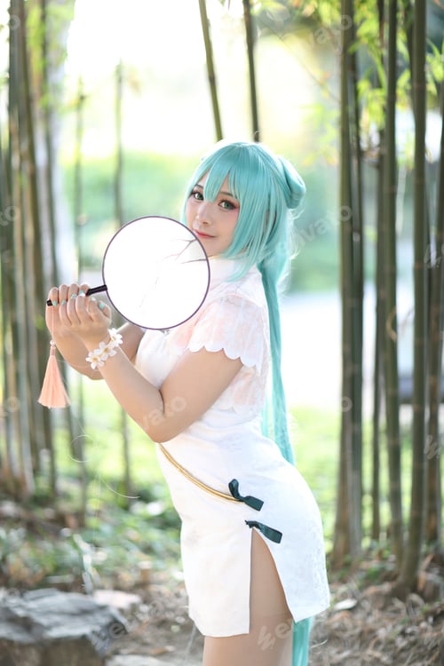 Preview: Japan Anime Cosplay Portrait Of A Girl With Chinese Dress Costume In Chinese Garden