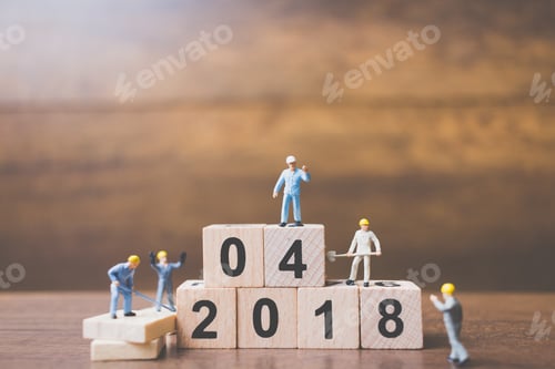 Preview: Miniature Worker Team Building Number On Wooden Block , Happy New Year 2018