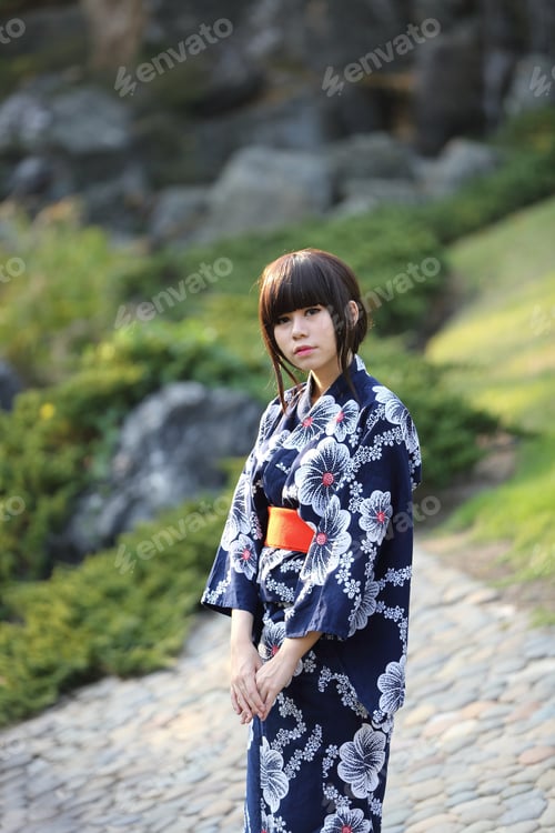 Preview: The Girl With Japanese Yukata