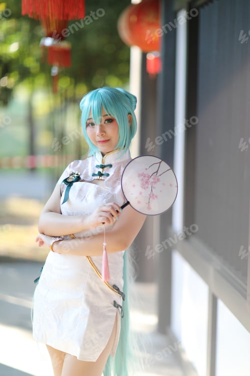 Preview: Japan Anime Cosplay Portrait Of A Girl With Chinese Dress Costume In Chinese Garden