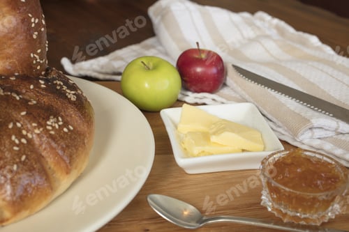 Preview: Turkey Bread Freshly Baked And Served With Butter And Orange Marmalade