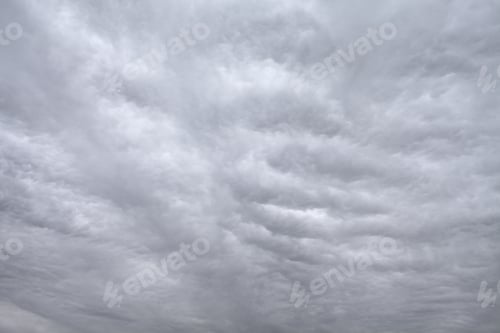 Vorschau: Dunkle Sturmwolken