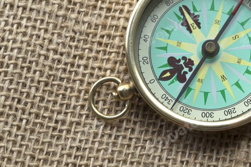 Preview: Compass Background