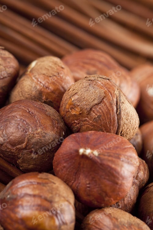 Preview: Mixed Nuts