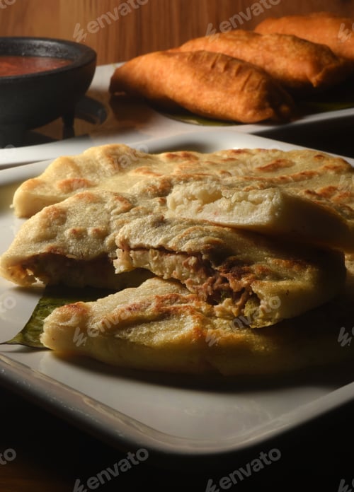 Preview: Pupusa Meal In Vertical Format