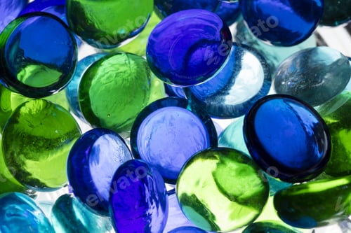 Preview: Colorful Glass Spheres Giving An Underwater Bubble Effect