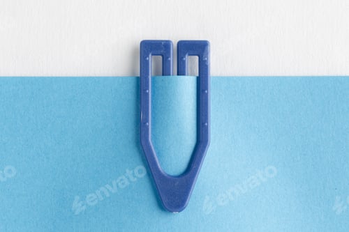 Preview: Paperclip Closeup