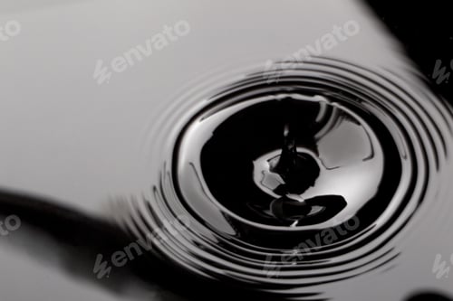 Preview: Black Abstract Water Surface And Drip Texture