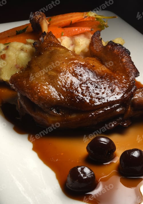 Preview: Duck Leg Confit Vertical Prepared