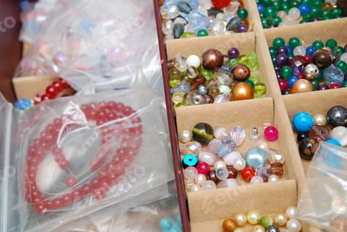 Preview: Making Jewelry Beads Background