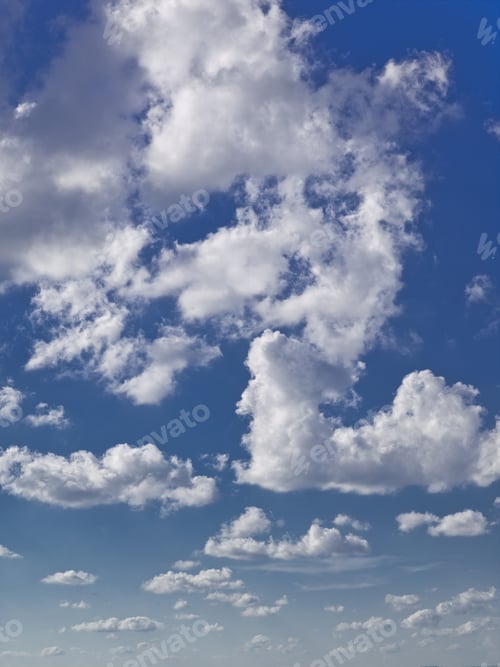 Vorschau: Flauschiger Wolken-Hintergrund
