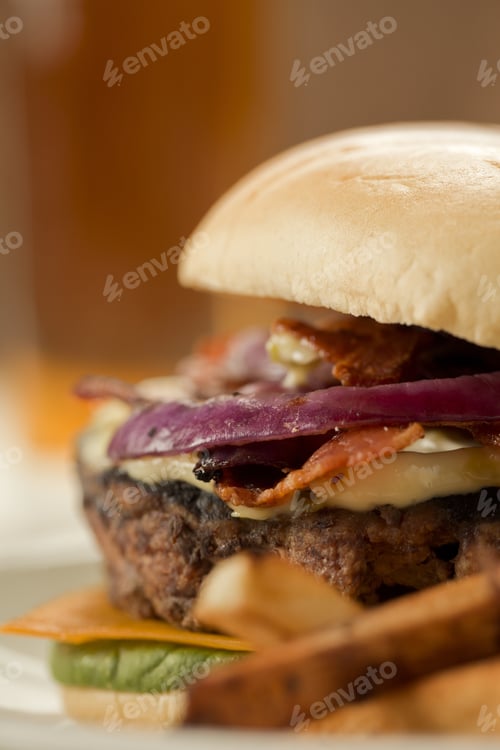 Preview: Closed Up Image Of A Yummy Burger Sandwich
