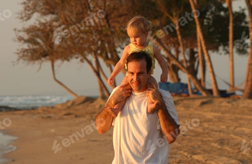 Preview: " Father Holding His Child On His Shoulders, Hawaii, (Keith Levit)"