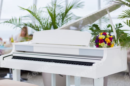 Preview: Bridal Bouquet On A White Piano