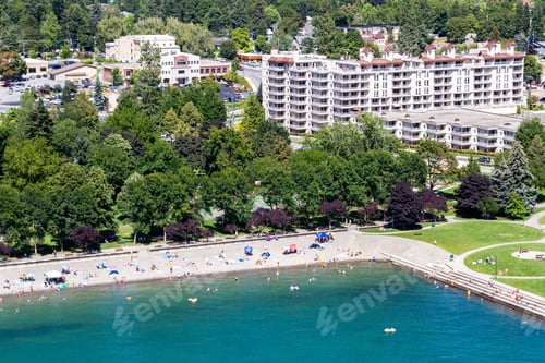 Preview: Coeur D' Alene, Idaho - August 12: Aerial View Of The Beach With Families Enjoying The Sunshine And