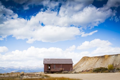 Preview: Abandoned Hut