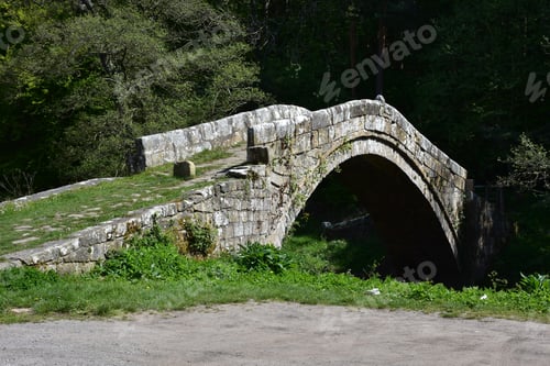 Preview: Beautiful Stone Arched Stone Foot Bridge In Glaisdale.