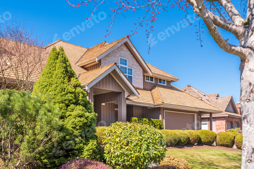 Preview: Houses In Suburb At Summer In The North America. Luxury Houses With Nice Landscape.