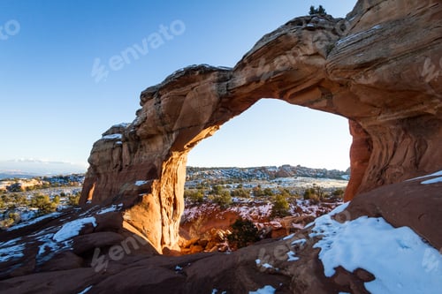 Preview: Feature Known As Broken Arch With Blue Sky In The Background