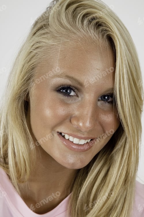 Preview: Beautiful Blond Woman Smiling