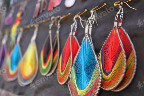 Preview: A Set Of Threaded Tear Drop Earrings 9430