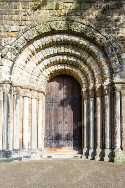 Preview: Dunfermline Scotland - September 15 2019: West Door Of The Dunfermline Abbey, Uk September 15, 2019