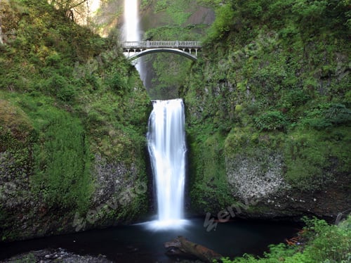 Preview: Multnomah Falls, Oregon U.S.A. - Columbia River Gorge