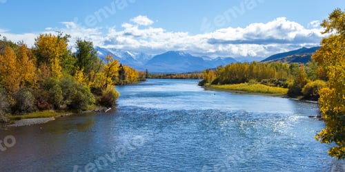 Preview: Beautiful Landscape In The Mountains Of Glacier National Park In Montana With A Variety Of Color