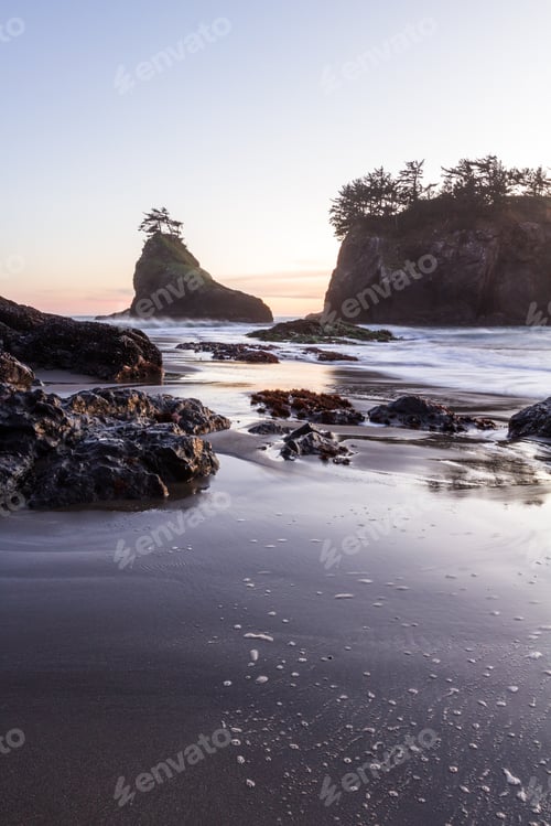 Preview: The Sun Sets On Secret Beach In The Southern Oregon Coast At Sunset With Its Many Islets Topped