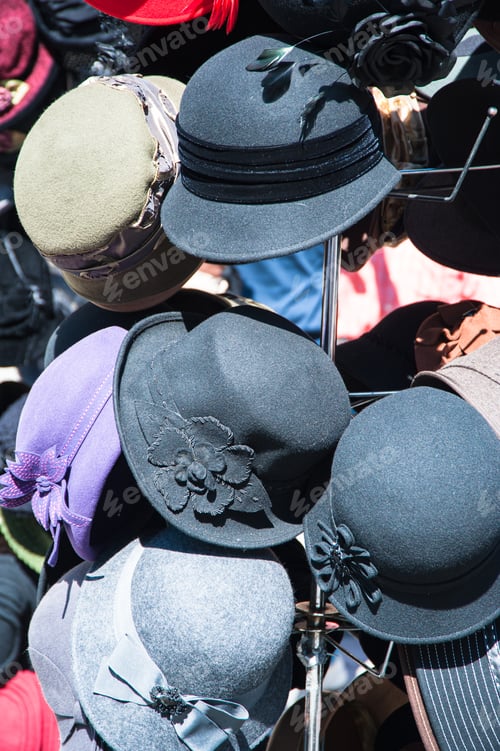 Vista previa: Display Of Artisian Crafted Hats At The Market