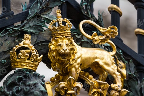 Preview: London - September 06 2019: Close Up Of The Golden Lion On The Royal Coat Of Arms On The Front