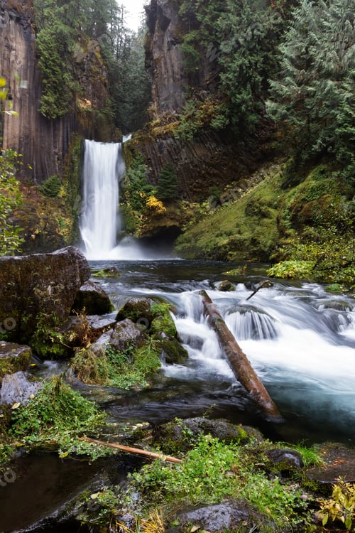 Preview: Carved From Ancient Columnar Basalt The Falls Drop Approximately 120 Feet. Photo Taken On A Cloudy