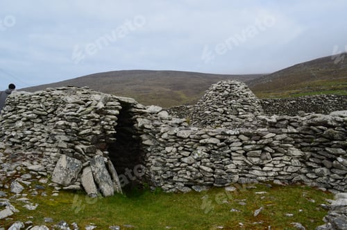 Preview: Collection Of Beehive Huts Found On The Slea Head Penninsula In Ireland.