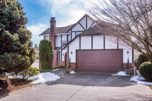 Aperçu: Luxury House At Spring In Vancouver, Canada.