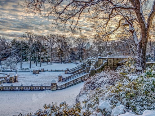 Preview: Bethesda Terrace And Fountain Overlook The Lake In New York City'S Central Park.
