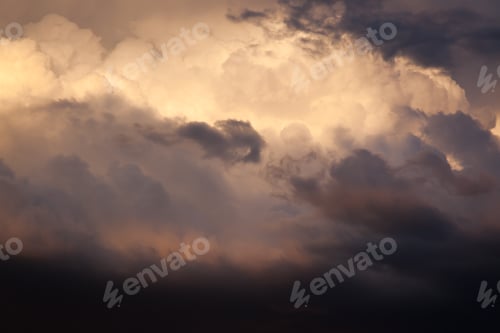 Preview: Abstraction Outdoors In The Clouds