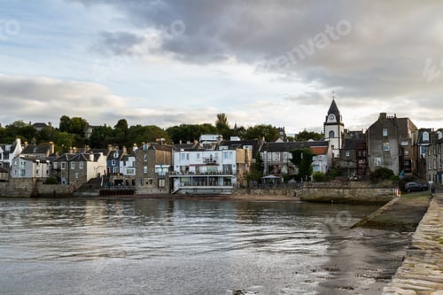 Preview: South Queensferry, Scotland - September 16 2019: Afternoon View Of The Beautiful Homes In The