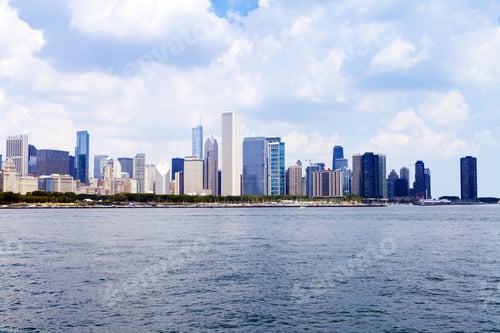 Preview: Chicago Skyline With Cloudy Sky