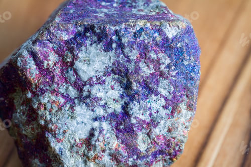 Vista previa: Close Up Of A Beautiful Rock With Vivid Specs And Variety Of Color
