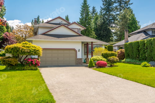 Preview: Luxury House At Sunny Day In Vancouver, Canada.