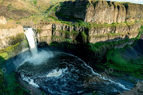 Preview: Famous Palouse Waterfall In Summer