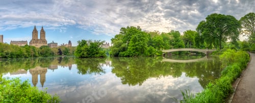 Preview: Bow Bridge In New York City, Central Park Manhattan Panoramic In Spring