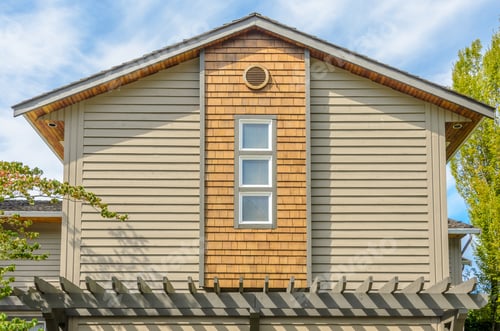 Preview: The Top Of The House With Nice Window.