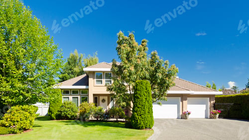 Preview: Luxury House At Sunny Day In Vancouver, Canada.